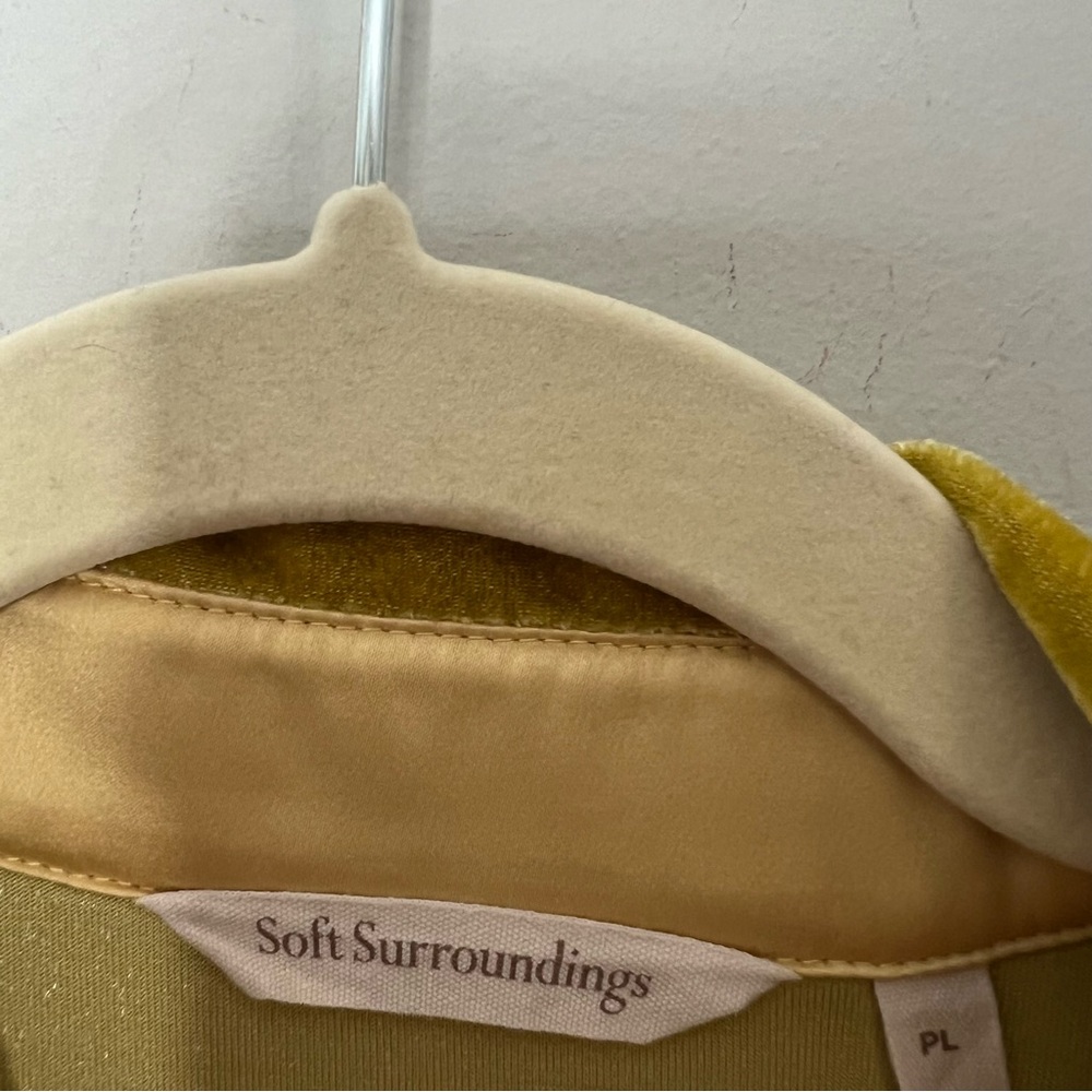 Soft Surroundings Velour Velvet Stretch Button Up Shirt Collar Gold Mustard 744 - Picture 5 of 9